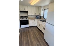 210 BIRCH St, JunctionCity, OR 97448