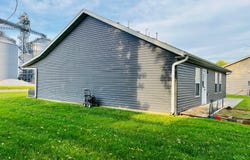 710 E South St, Centralia, MO 65240