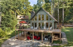 62 Moseley Drive, Ebony, VA 23845