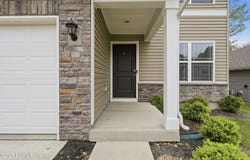 8990 Auburn Woods Rd, Louisville, KY 40214