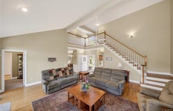 417 Briar Brook Run, Fayetteville, NY 13066