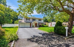 30 Kirkland Drive, Greenlawn, NY 11740