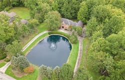 2412 E Pointe Drive SE, Warren, OH 44484