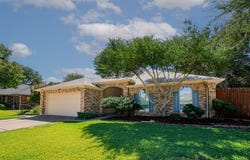 6620 Springhill Drive, Watauga, TX 76148