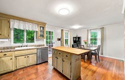 93 Leno Rd, Holland, MA 01521