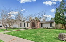 205 E SHERWIN Circle, Urbana, IL 61802