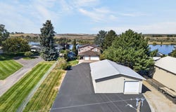 39 Paradise Drive, Burbank, WA 99323