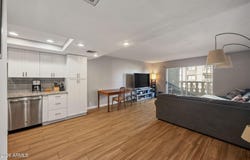 7940 E CAMELBACK Road, Scottsdale, AZ 85251