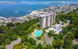 1 Scenic Drive, Highlands, NJ 07732
