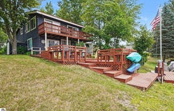 163 N Scott Drive, Farwell, MI 48622