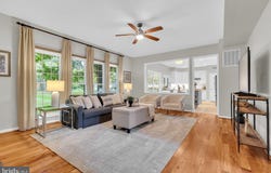8622 LARKVIEW Lane, FAIRFAX STATION, VA 22039