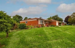 27621 Thomas Avenue, Warren, MI 48092
