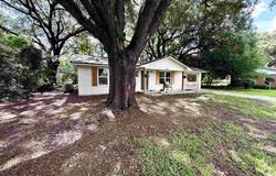 4700 Dean Dr, Pace, FL 32571
