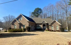 2616 ROLLING MEADOWS Dr, Jasper, AL 35503