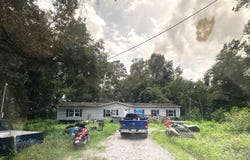 5318 Lesleigh Circle, Orange, TX 77632