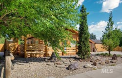 2210 Glen View Dr, Nampa, ID 83686