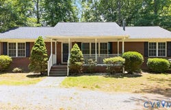 437 Doggett Lane, Lancaster, VA 22503