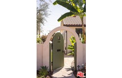 1062 Beverly Way, Altadena, CA 91001