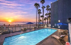 25 15th Pl, Long Beach, CA 90802
