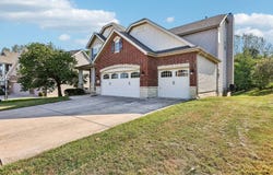 5499 Creek Pass Dr, Saint Charles, MO 63304