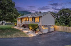 5822 Fieldview, Roanoke, VA 24019