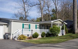 1411 Jonathan Dr, Somerset, PA 15501