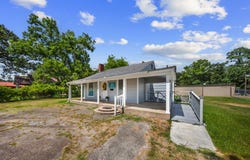 1009 E Denman Avenue, Lufkin, TX 75901