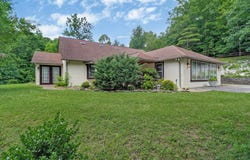 395 Ashley Ln., Oneida, TN 38556