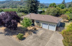 3570 Leland Lane, Ukiah, CA 95482