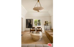 3141 E La Suvida Dr, Los Angeles, CA 90068
