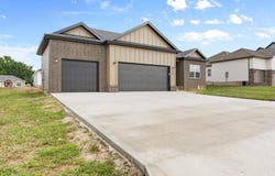 1448 N Carter Way, Republic, MO 65738