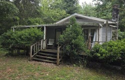 907 Pondfield Rd, Gaffney, SC 29340