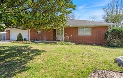 1813 K Street, Rogers, AR 72756