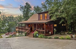 99 Wren Ln, Bee Spring, KY 42207