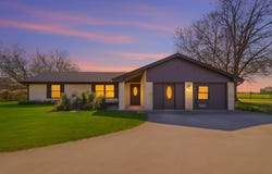 3873 Lois Road E, Sanger, TX 76266