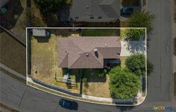 701 Big Sur Trail, Taylor, TX 76574