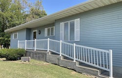 6920 Shawnee Cir, Ozawkie, KS 66070