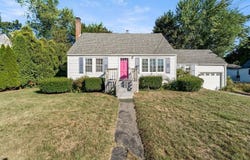 16 Douglass Way, Exeter, NH 03833