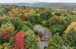 220 Forest Lane, Stowe, VT 05672
