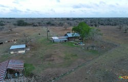 146 Elliott Road, Refugio, TX 78377