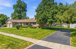107 Mckinley Drive, Mahomet, IL 61853