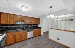 13434 E Circle Drive, Crestwood, IL 60418
