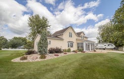 301 Black Forest Rd., Hull, IA 51239
