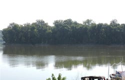 11 N River Road, Elsberry, MO 63343