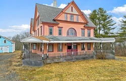 1135 E Pittston Road, Pittston, ME 04345