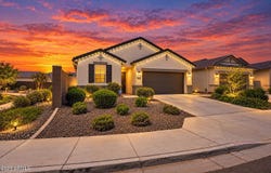 10056 S SAGUARO Drive, Apache Junction, AZ 85120