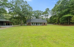 16 Shelton Cedar Rd, MOSELLE, MS 39459