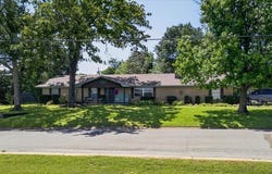 201 Colonial Cir, Athens (Area), TX 75751