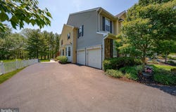 3301 MAPLEVALE Circle, NEWTOWN SQUARE, PA 19073