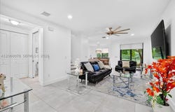 425 NW 33rd Ln, Pompano Beach, FL 33069